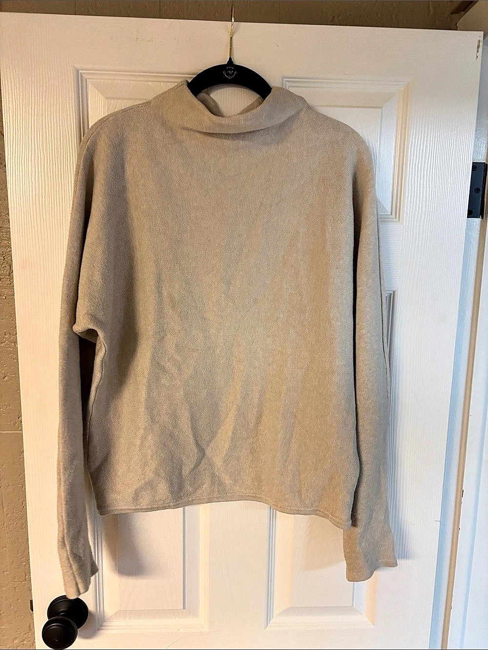 Tahari Cowl Neck Sweater in Beige Size Medium